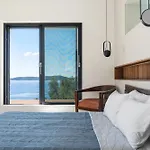Odissos - Private Paradise With 2 Infinity Pools & Sea Access