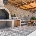 Odissos - Private Paradise With 2 Infinity Pools & Sea Access וילה