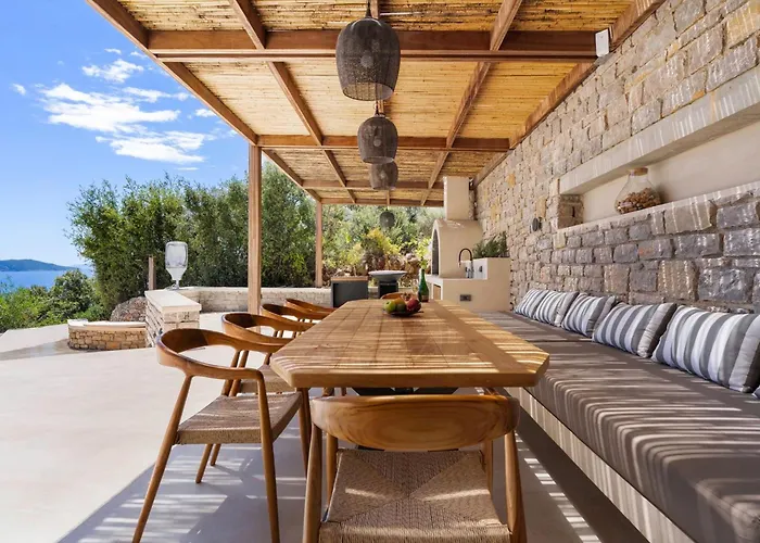 Villa Odissos - Private Paradise With 2 Infinity Pools & Sea Access *